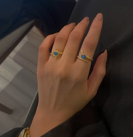 خاتم يتغير حسب الشعور