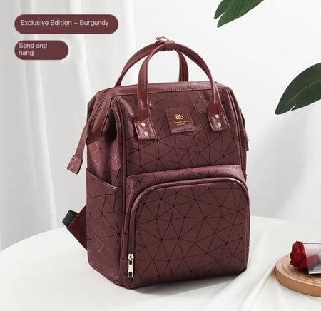 شنطة مقسمة من داخل للمواليد