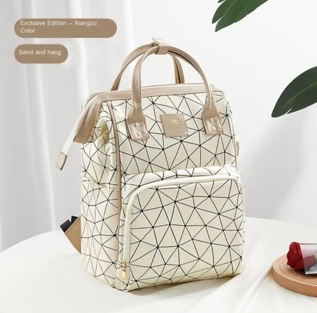 شنطة مقسمة من داخل للمواليد