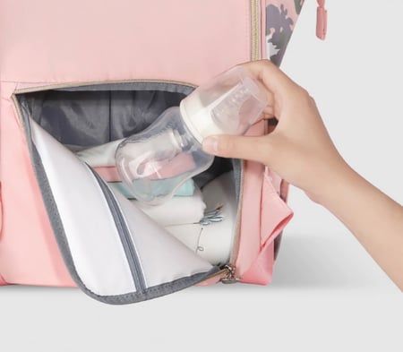 شنطة ثيم دزني بلون الاسود للبنات والاولاد