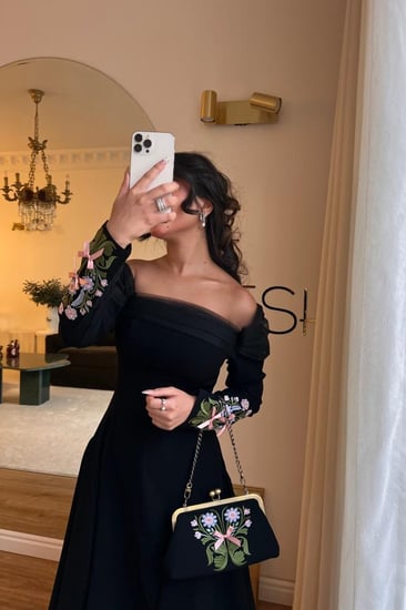 فستان بنقش الورد