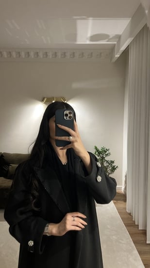 العبايه الانيقه