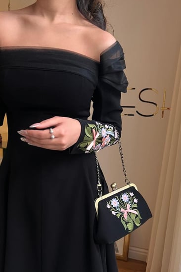 فستان بنقش الورد