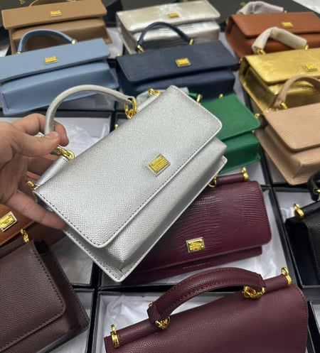 شنطه سيسلي عده الوان