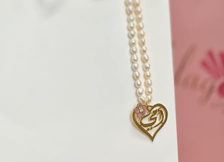 عقد لولو طبيعي مع اسم مطلى بماء الذهب الحقيقي