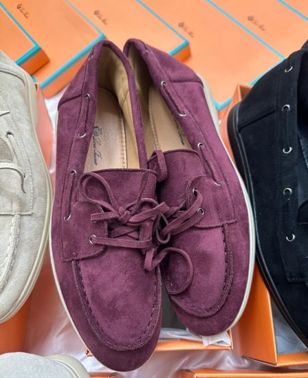 حذاء لوروبيانا