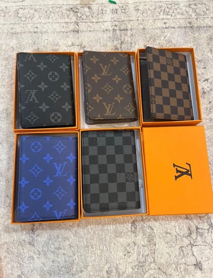 بوك لويس فيتون مع الملحقات