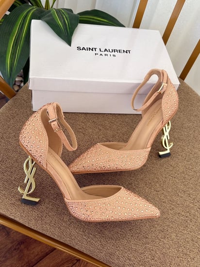 كعب سان لوران