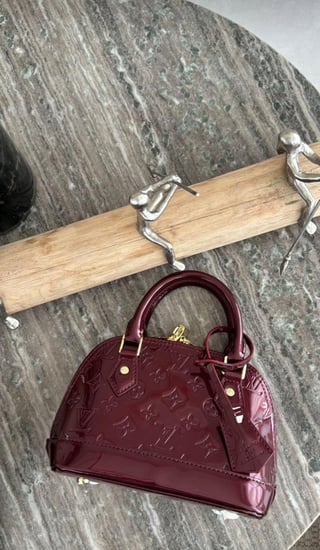 شنطة لويس فيتون بيبي الما