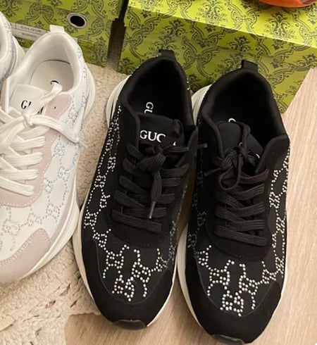 حذاء قوتشي سنيكرز