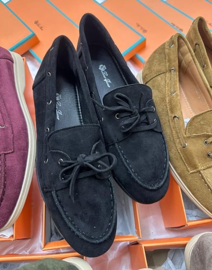 حذاء لوروبيانا