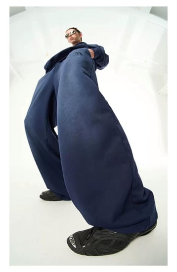 BLUE SWEATS