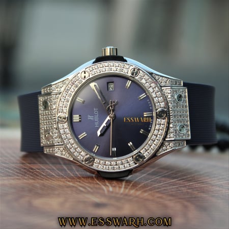 ساعة هوبلوت كلاسيك فيوجن - موديل نسائي مقاس 38 ملم - فصوص صفين في الايطار