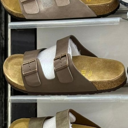 حذاء بيركن ستوك بني