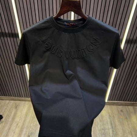 تيشيرت لويس فيتون