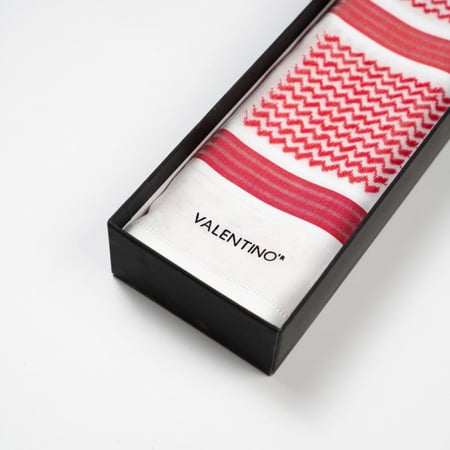 شماغ فالنتينو