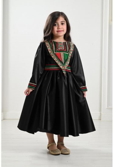 فستان التأسيس بنقشة السدو