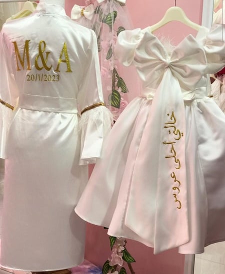 فستان اطفال مع ريش