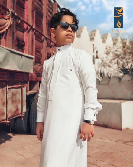 ثوب بيزنس كيدز ( أوف وايت )