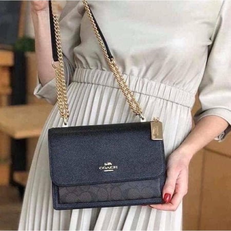 شنطة coach