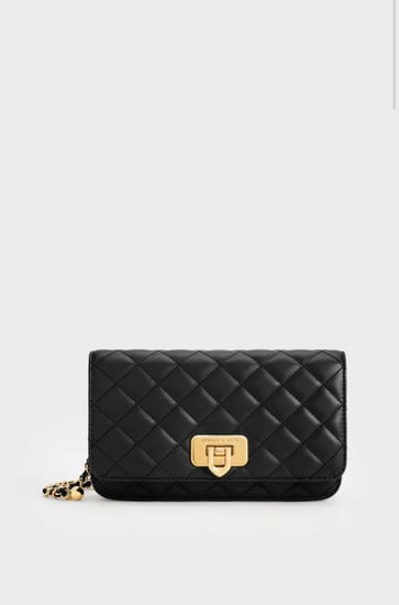 شنطة charles & keith