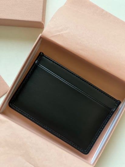 حامل بطاقات miu miu أسود