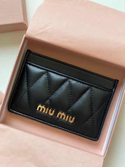 حامل بطاقات miu miu أسود