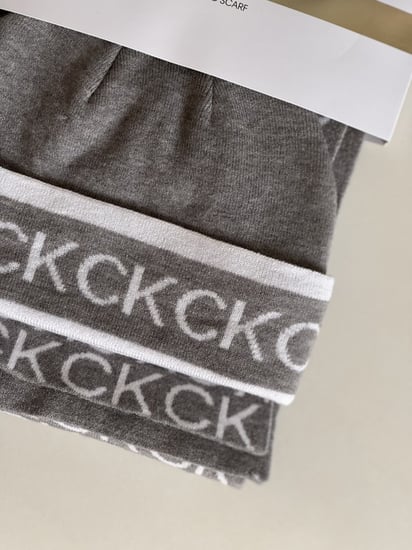 طقم نسائي Scarf ck شال + قبعة