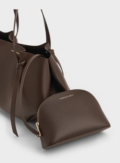 شنطة charles & keith لون اسبرسو المقاس العادي L
