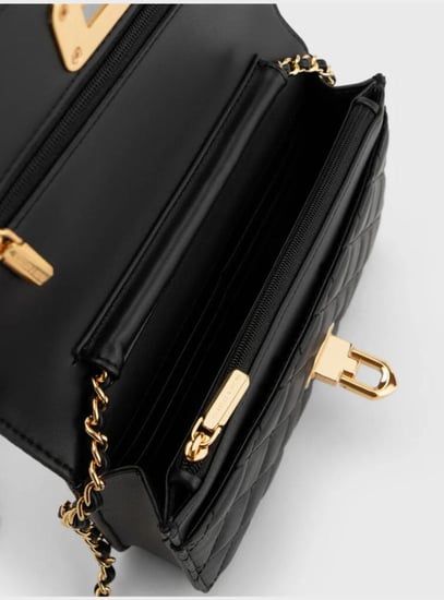 شنطة charles & keith