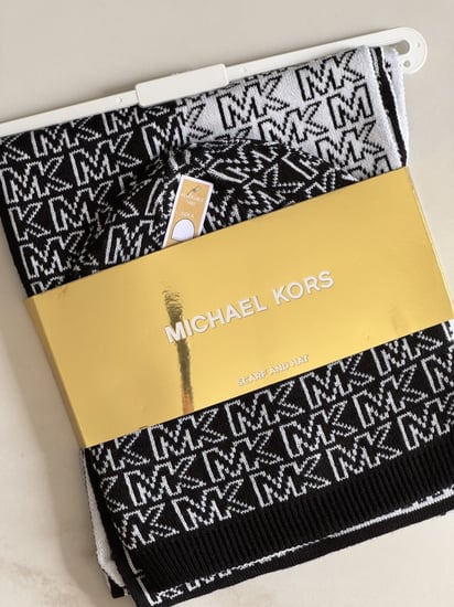 طقم نسائي Scarf mk شال + قبعة