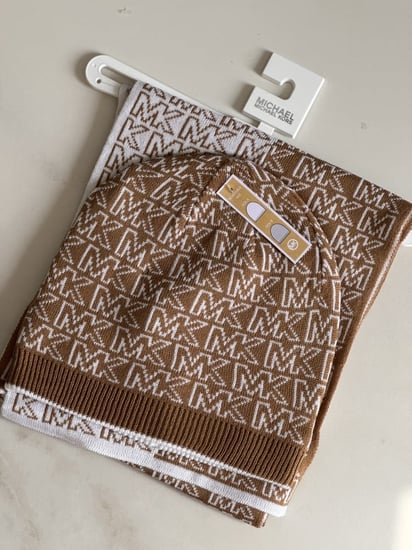 طقم نسائي Scarf mk شال + قبعة