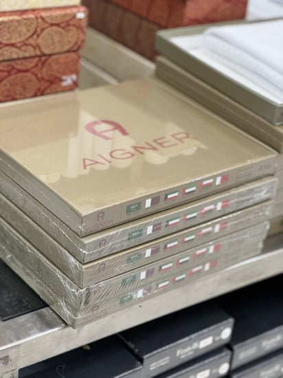 شماغ Aigner
