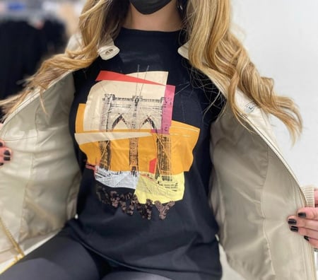 تيشيرت نسائي أسود  سمولdkny