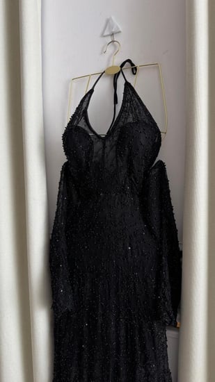 فستان اسود فخم