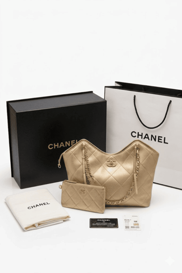 حقيبة شانيل Hobo جلد مبطن بشعار CC ذهبي مع ملحقاتها الأصلية