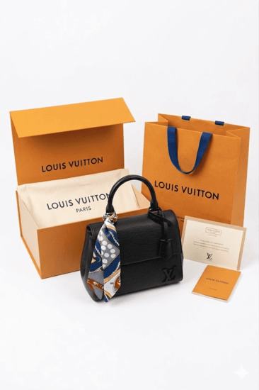 حقيبة Louis Vuitton Grenelle جلد Epi أسود مع وشاح