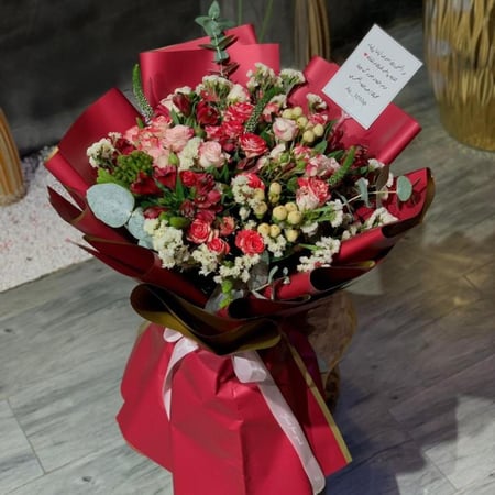 بكج محفظة بطاقات مزدوجة بني ، مجموعة "موست دو كارتييه"& باقه ورد