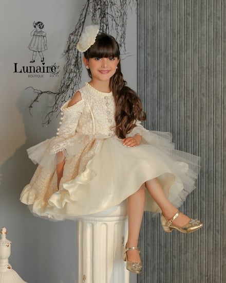 فستان بتصميم فكتوري مع اكسسوار السعر