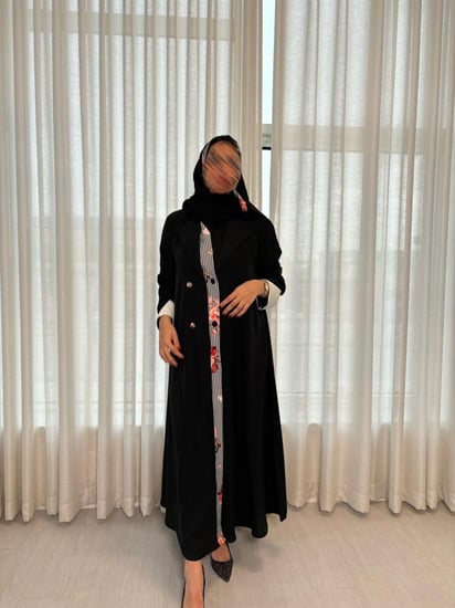 عباية قصة كلوش نوع القماش كريب