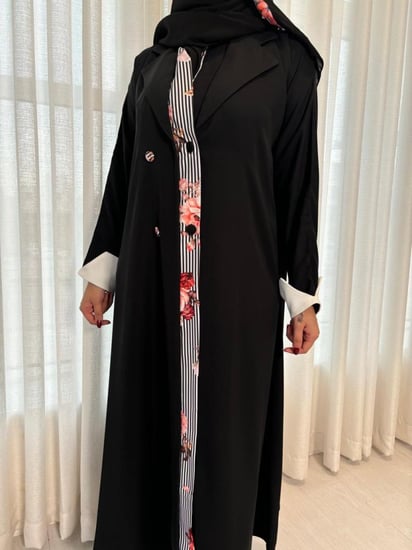 عباية قصة كلوش نوع القماش كريب