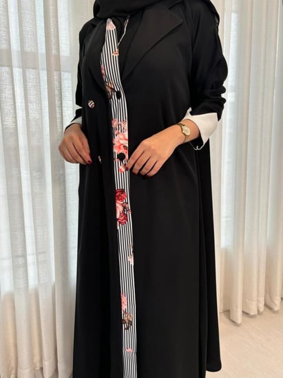 عباية قصة كلوش نوع القماش كريب