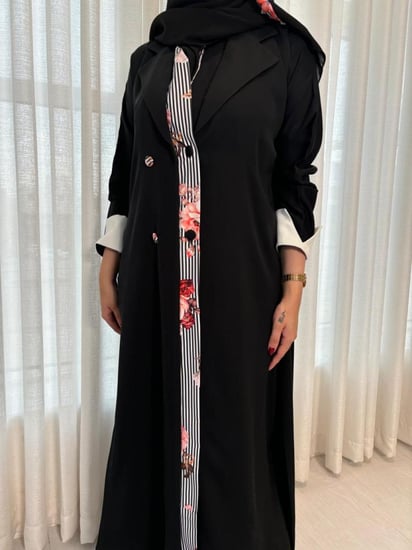 عباية قصة كلوش نوع القماش كريب