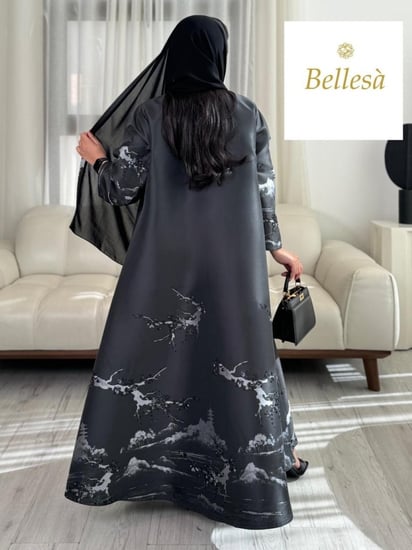 جاكار رسم عصري اللون اسود