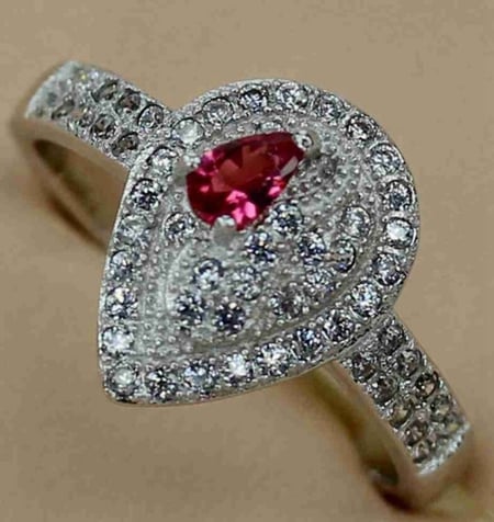 خاتم نسائي مطلي بالفضة ومزين بالزركون مقاس 7.25 أمريكي