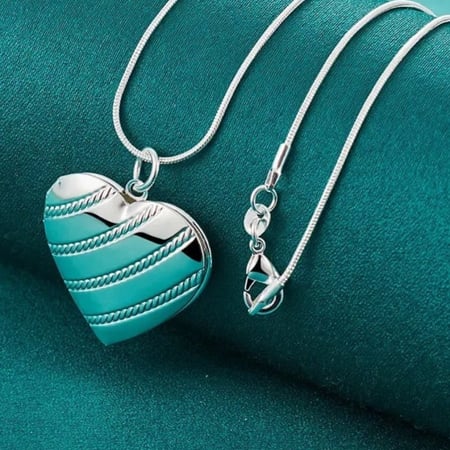 قلادة فضة عيار 925 شكل قلب