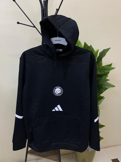 بلوفر النصر السعودي الشتوي 2026 لون اسود