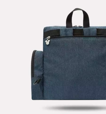 شنطة ديزني الاصلية لاحتياجات الاطفال والمواليد مع كرسي قابل للطي