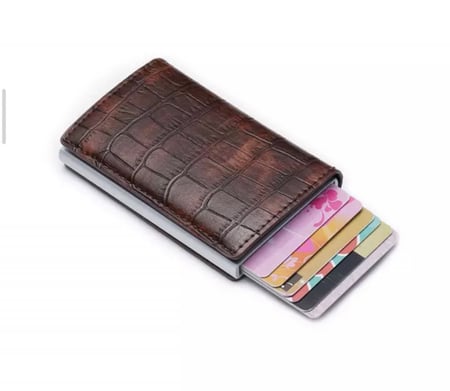 محفظة ذكية croc بزر لاخراج البطاقات