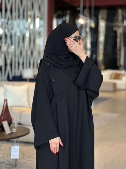 عبايه الأزره فري سايز